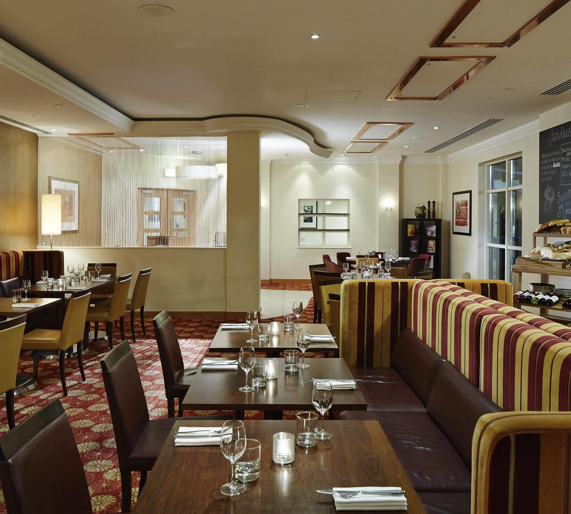 Delta Hotels By Marriott Bexleyheath Exterior foto